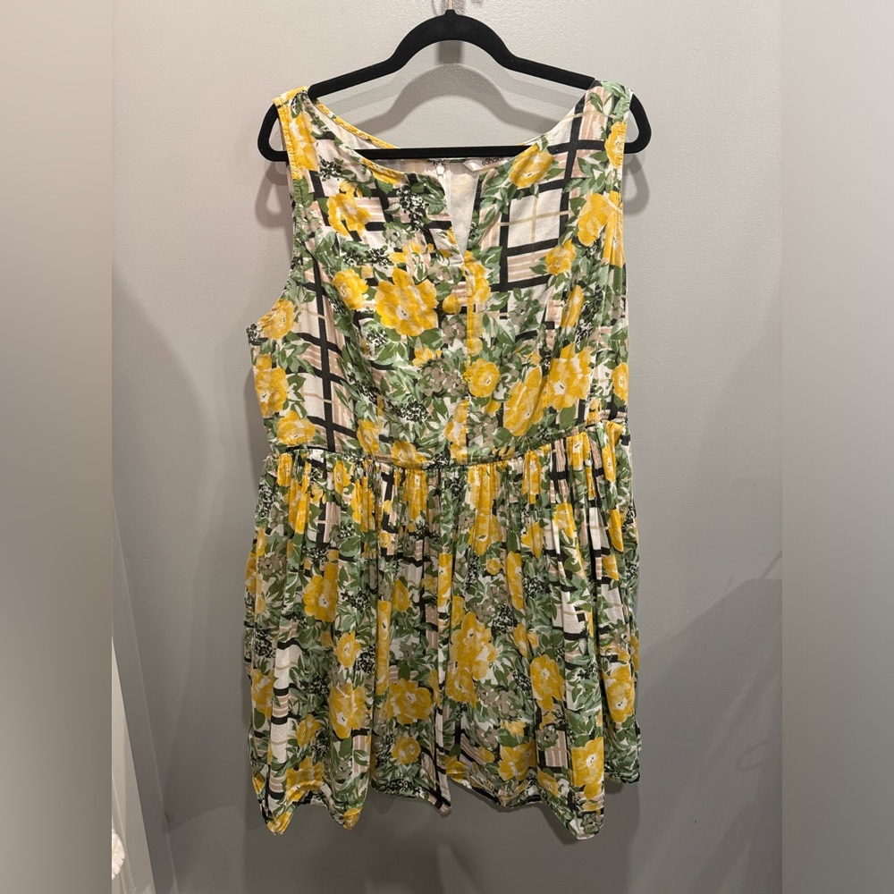 2X size 22 100% Cotton Dress with Yellow Flowers perfect for a Garden wedding